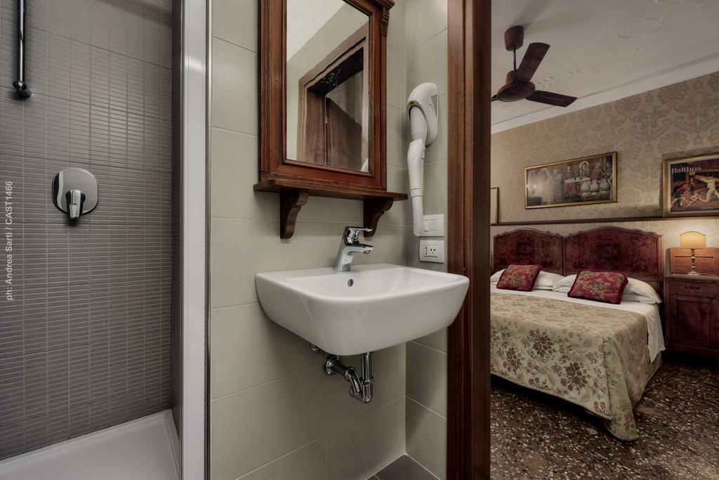 Hotel Galleria Venise