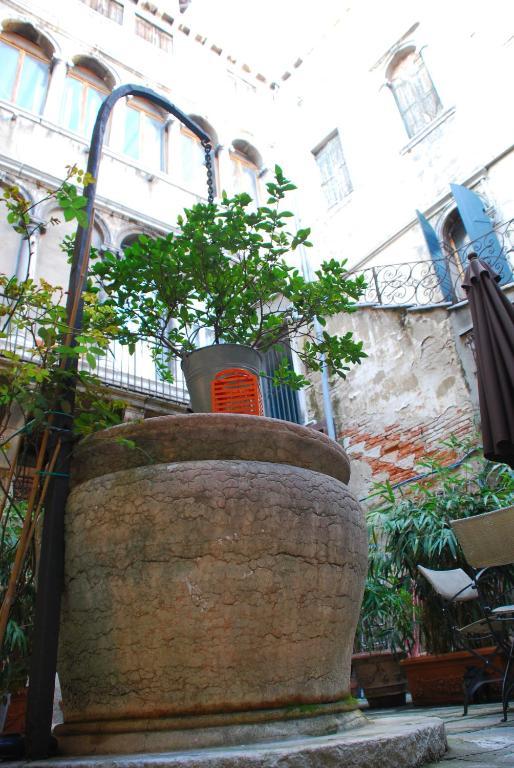 Couette-café Corte 1321 Venise