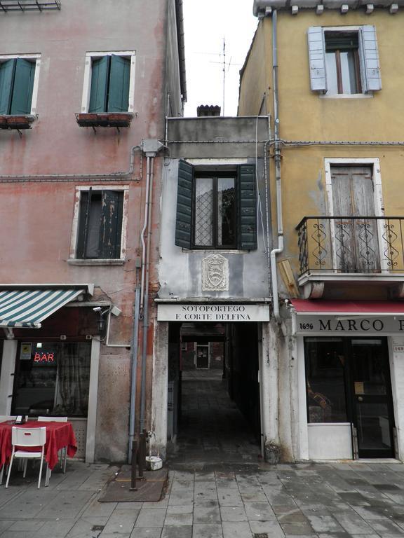 Attico Biennale Nuovissimo Venetië