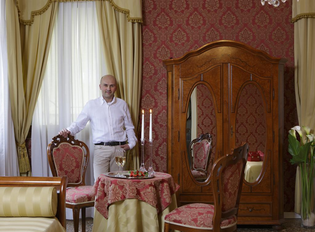 Al Palazzetto Venedig
