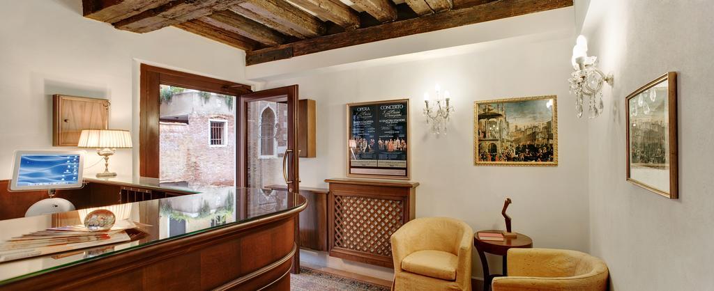 Casa Rezzonico 2* Venetië
