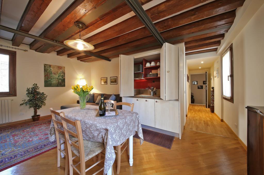 Apartment Inside Palazzo Foscarini *