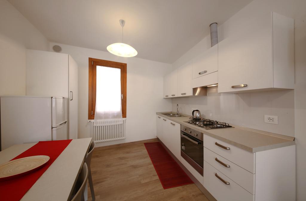 Homes & Holidays Art District Apartment Venice