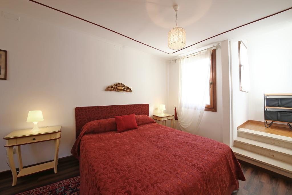 Inside Palazzo Foscarini Apartment