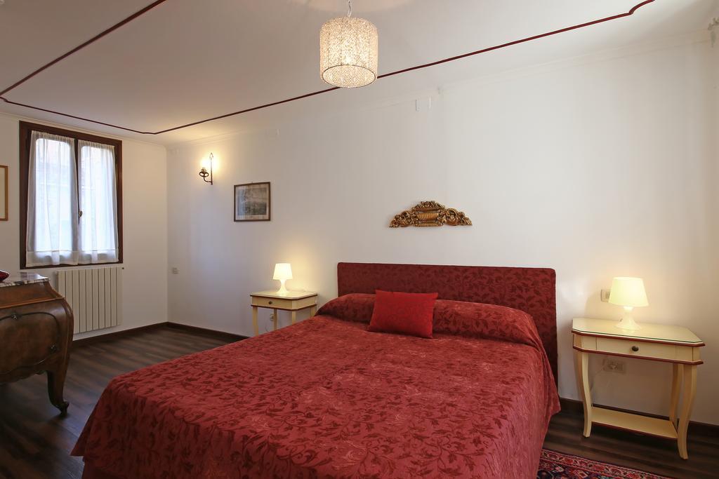 Inside Palazzo Foscarini Venedig