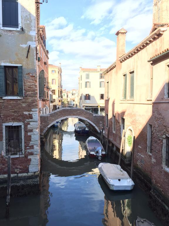 Homes & Holidays Art District Venice