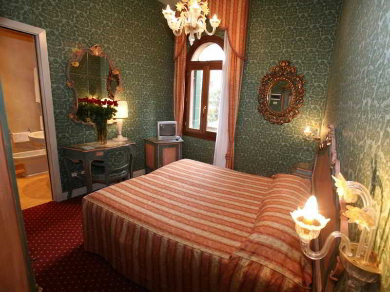 Ca' Del Brocchi 2* Venise