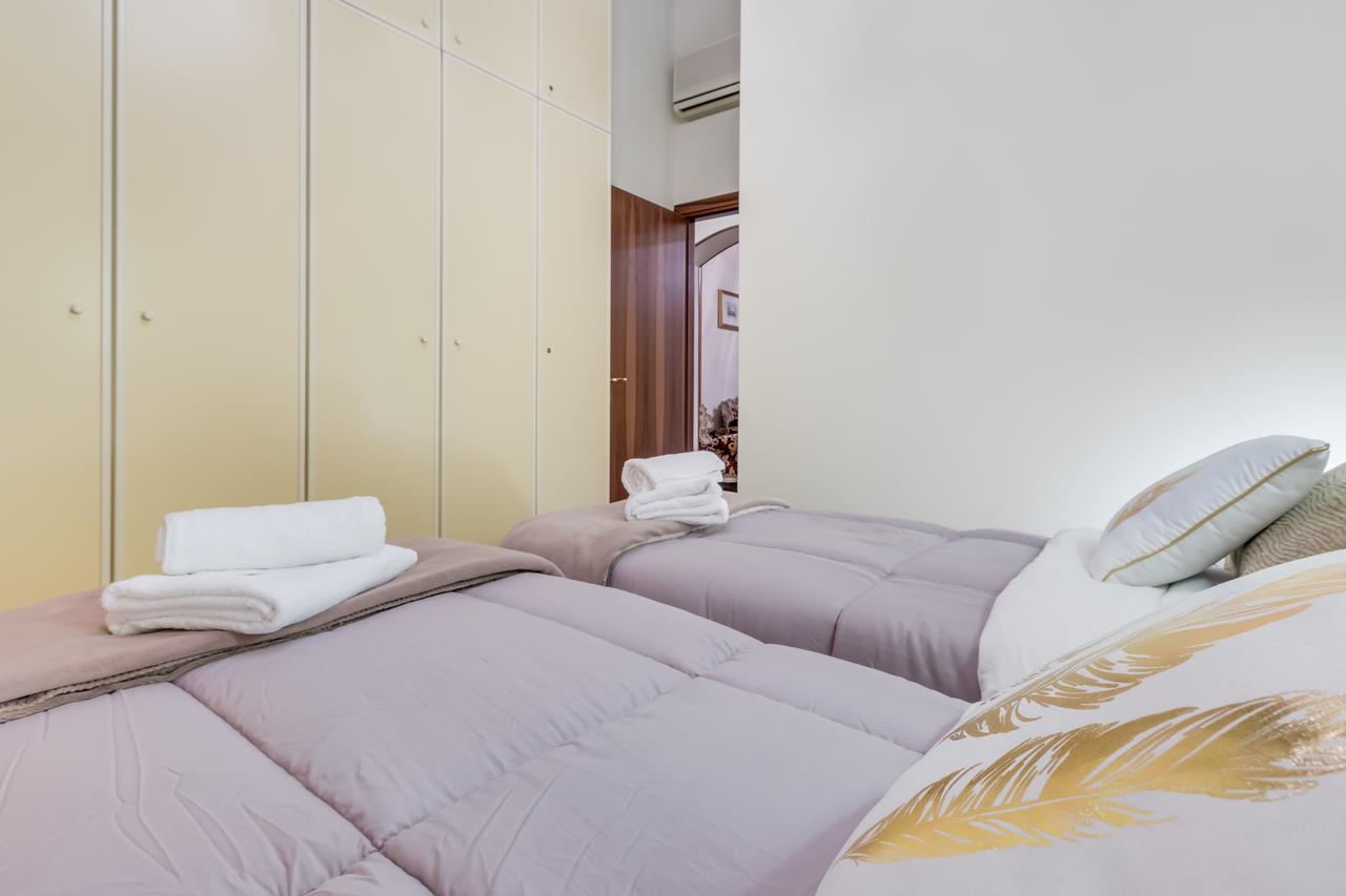San Moise Luxury