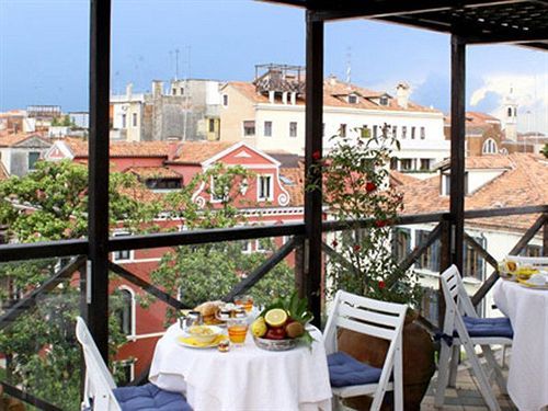 Hotel Ai Due Fanali 3*