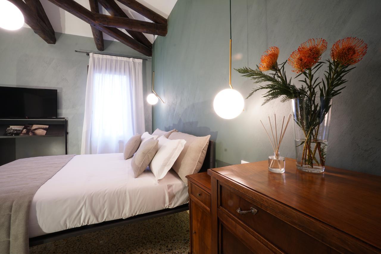 P 1779 Bed & Breakfast