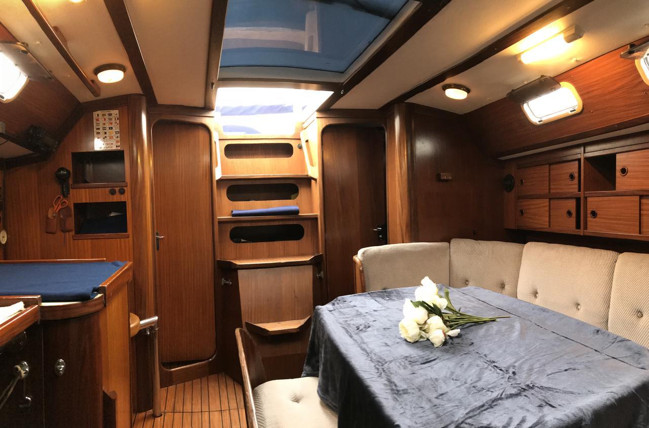 Bed&boat Eolo 3 Botel