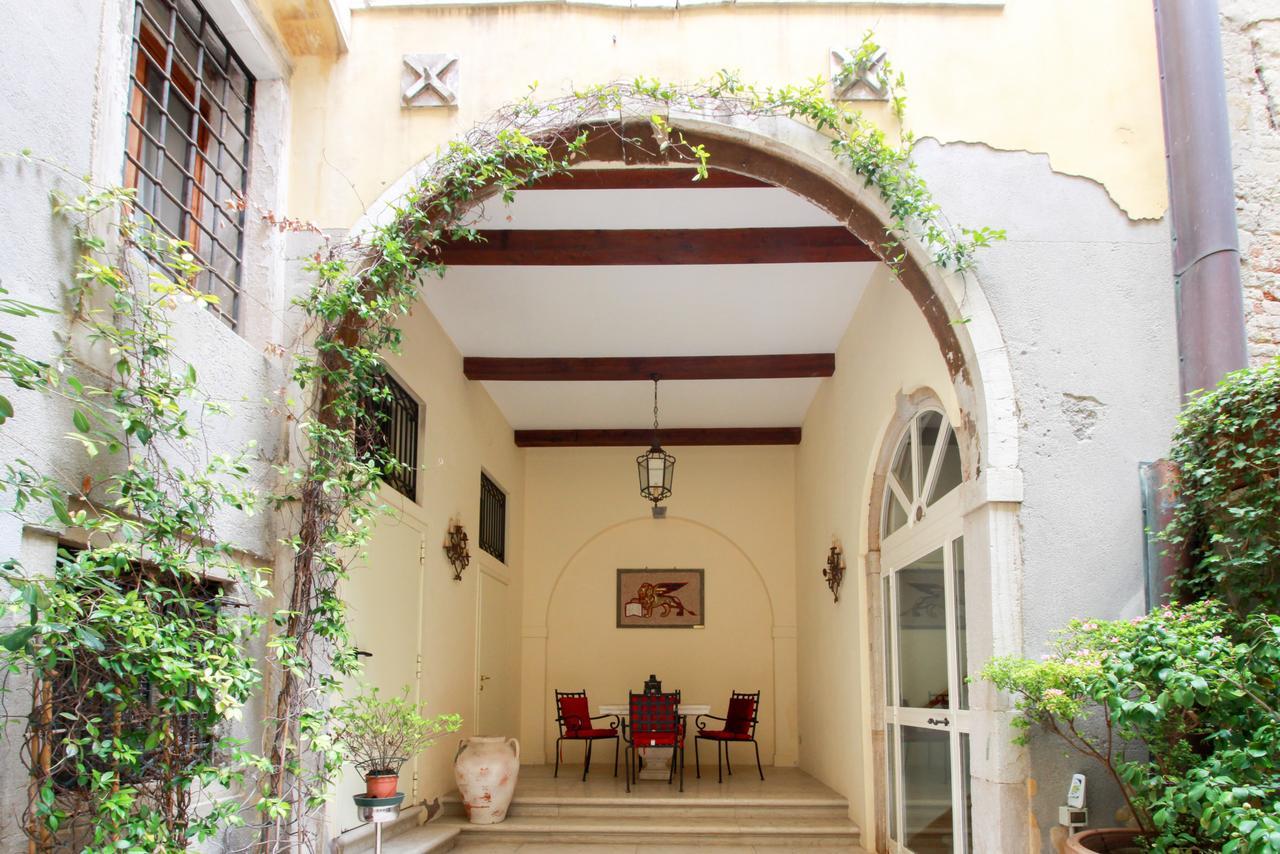 Palazzo San Beneto Venise
