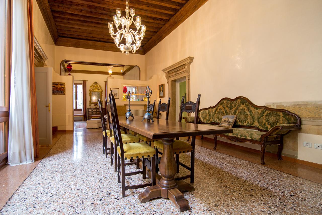 Palazzo San Beneto Venise