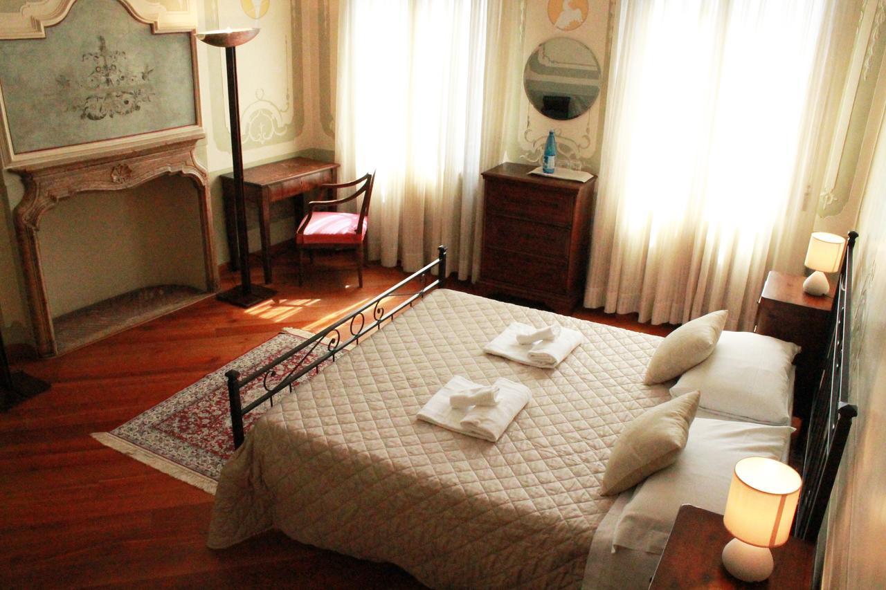 Guest house Corte Dei Miracoli 2*
