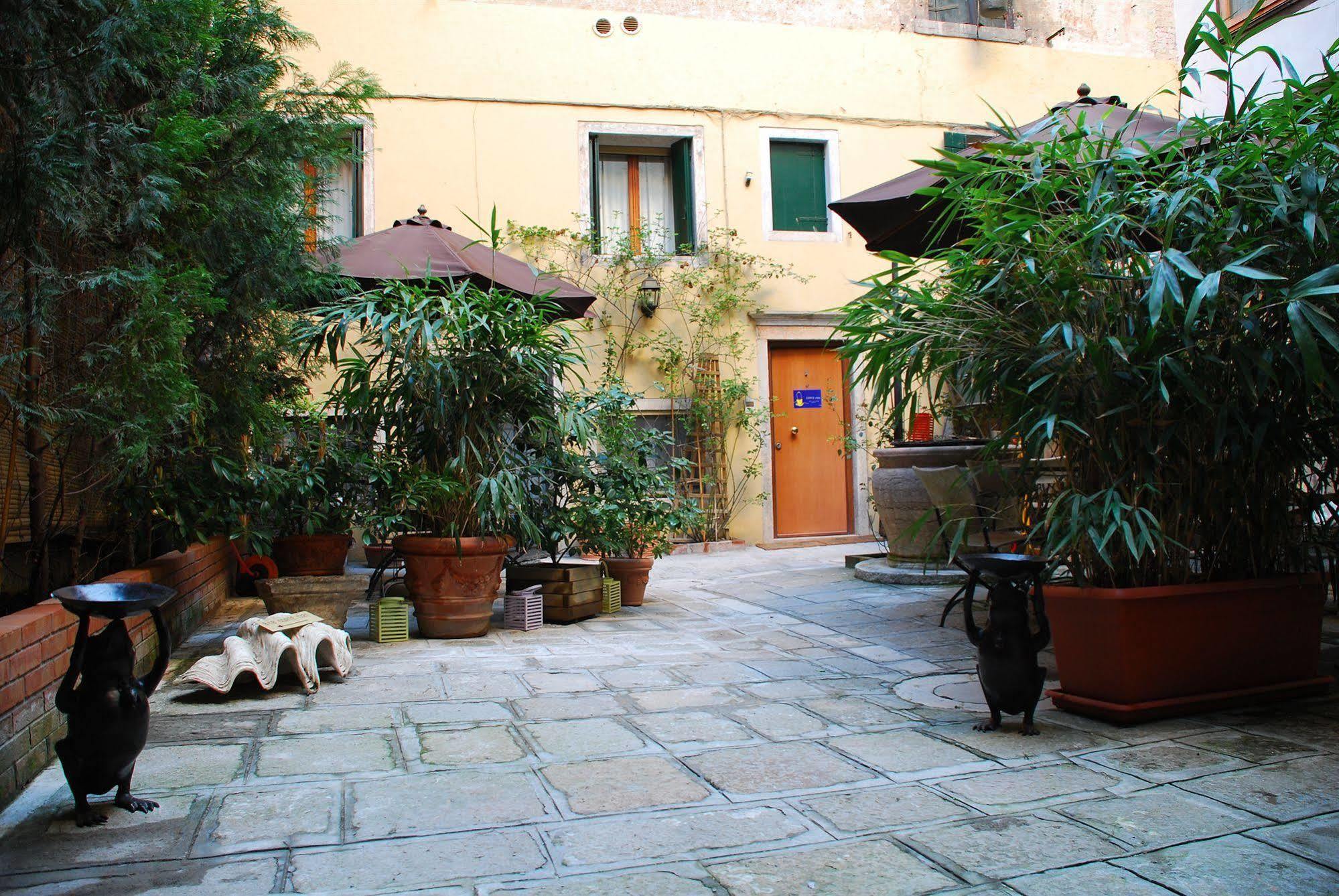 Corte 1321 2* Venise
