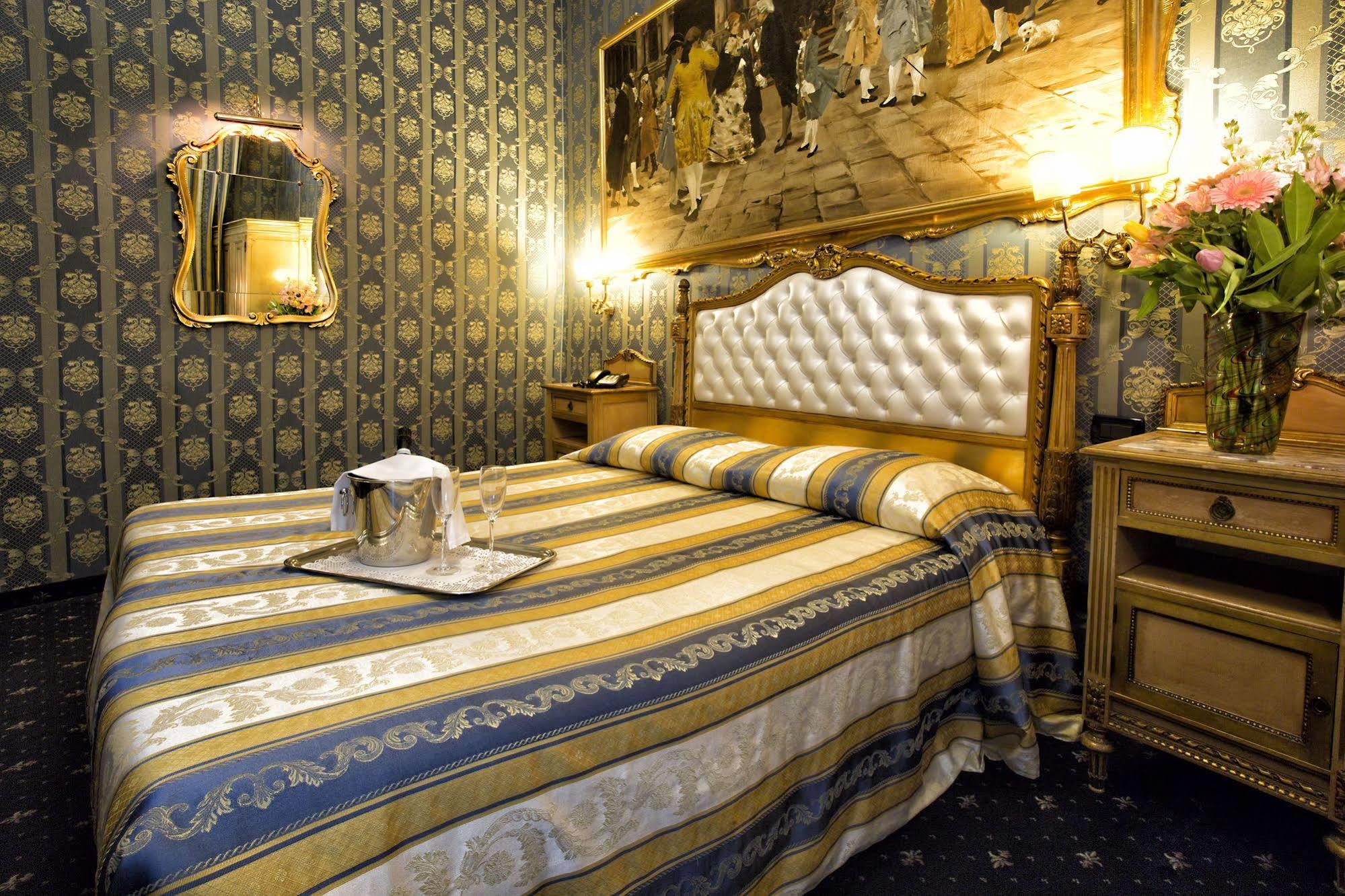 Noemi Hotel