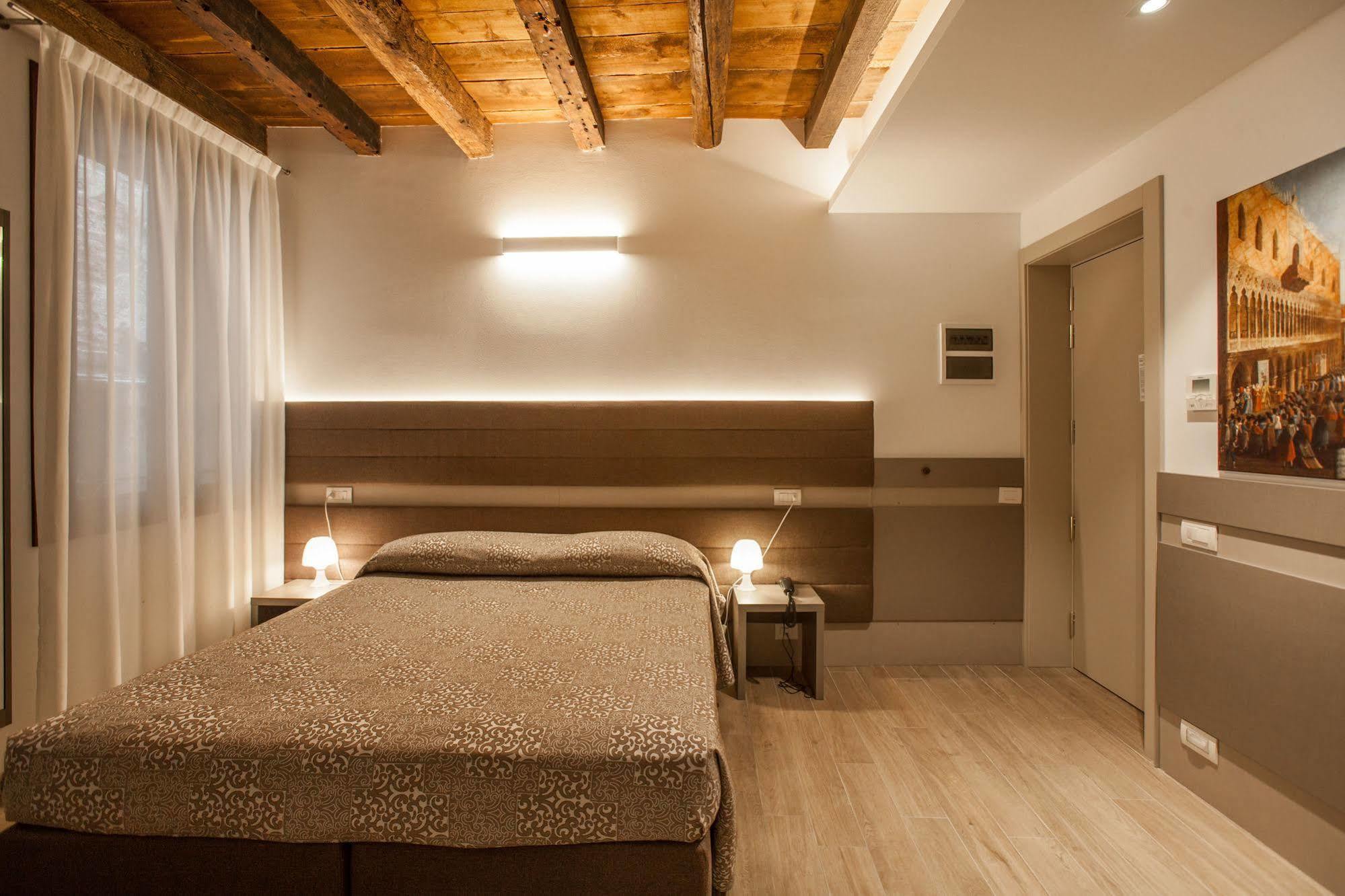 Couette-café Foresteria Levi 2*