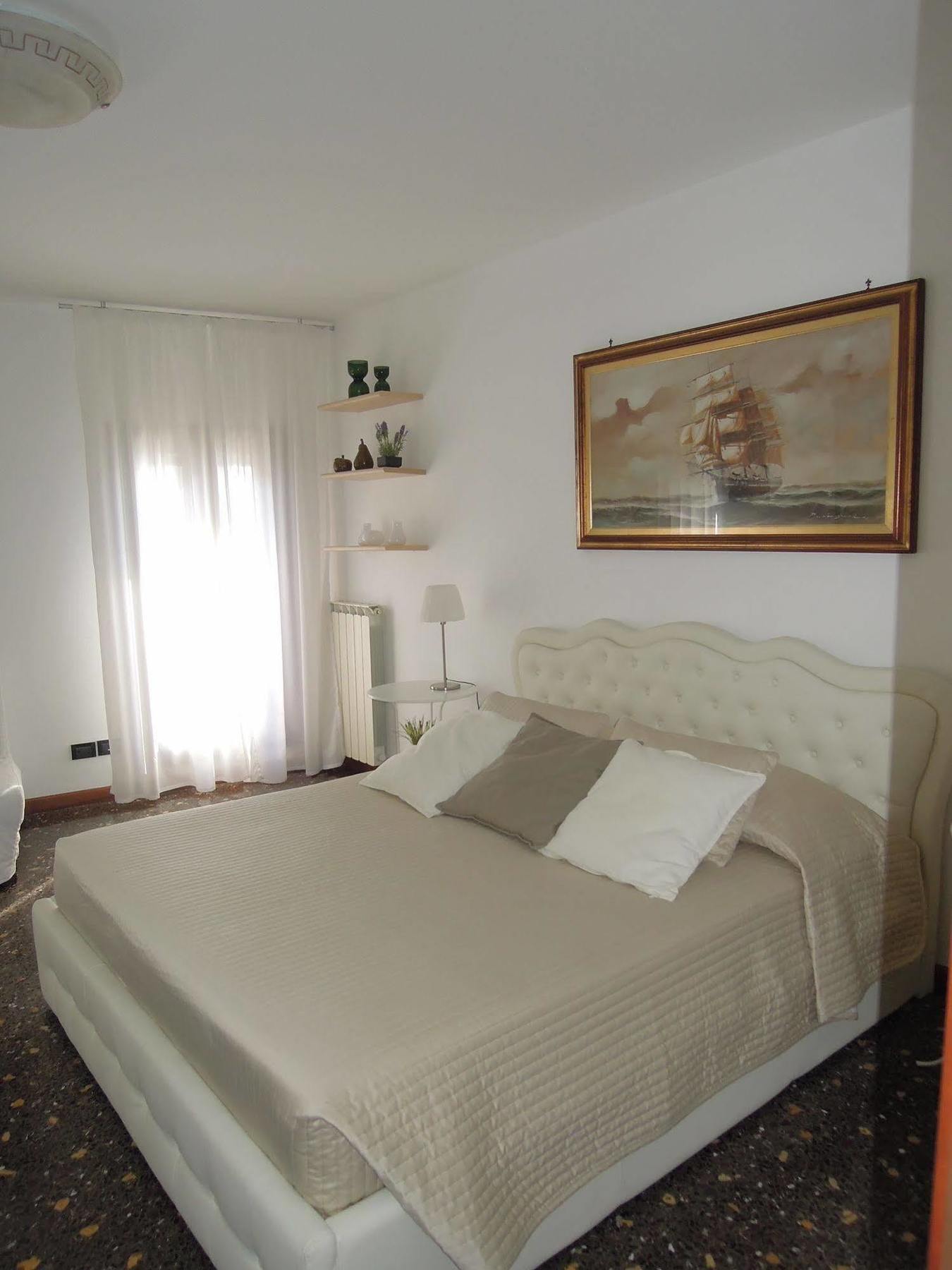 Ca' Delfina Holiday