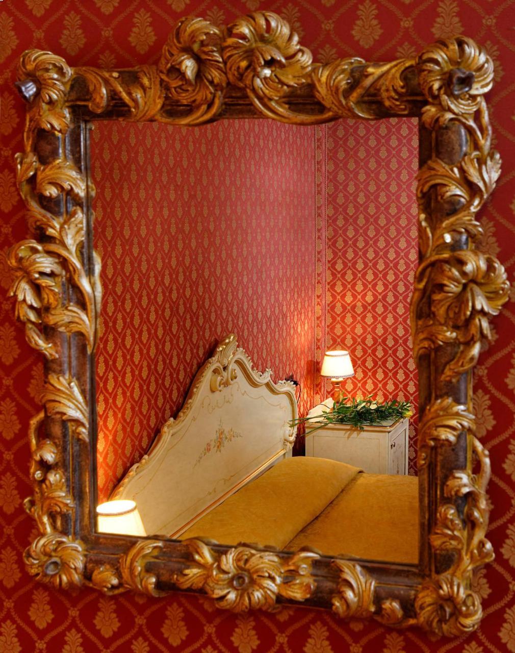 Mignon Venice