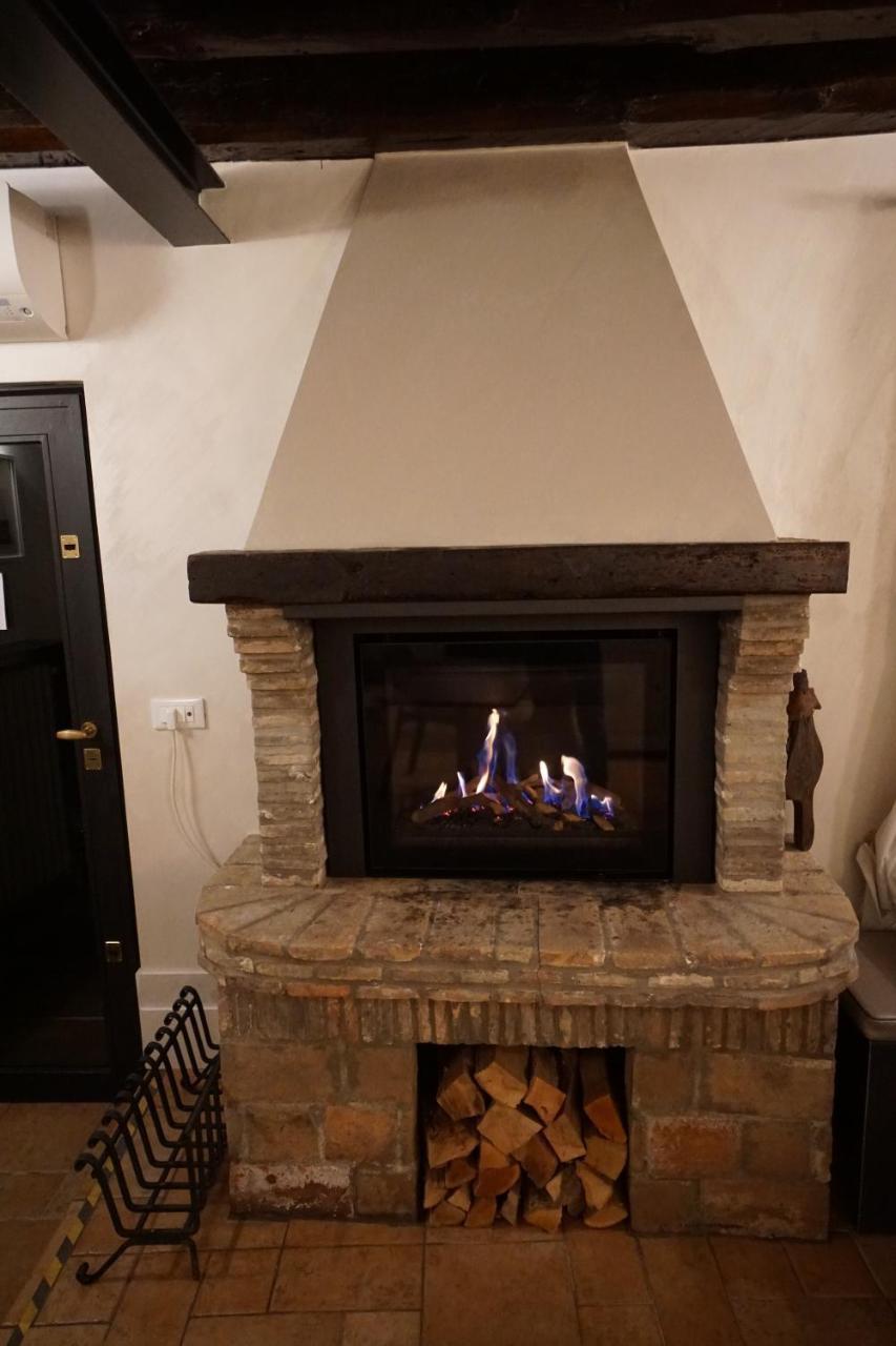 P 1779 Bed & Breakfast *