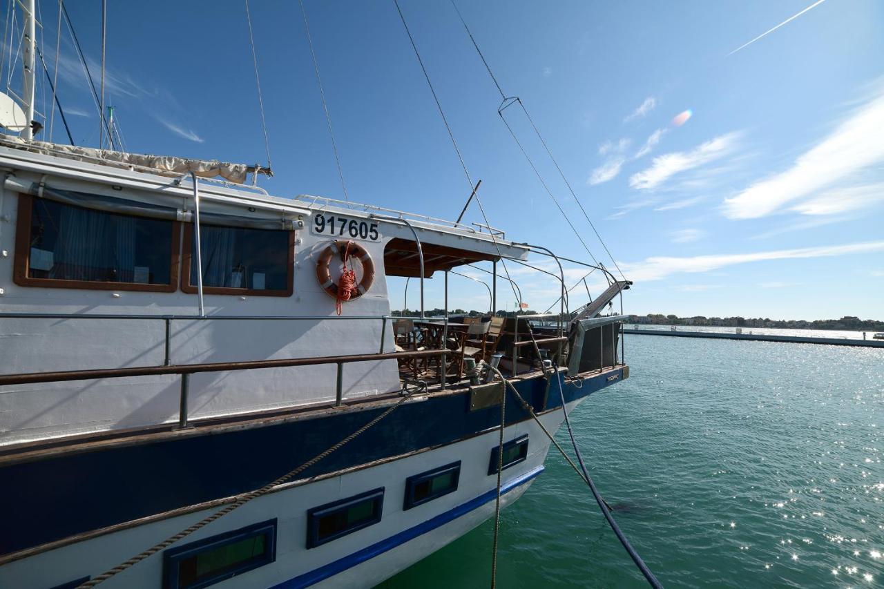 Botel Boat&breakfast Caicco Freedom 2*