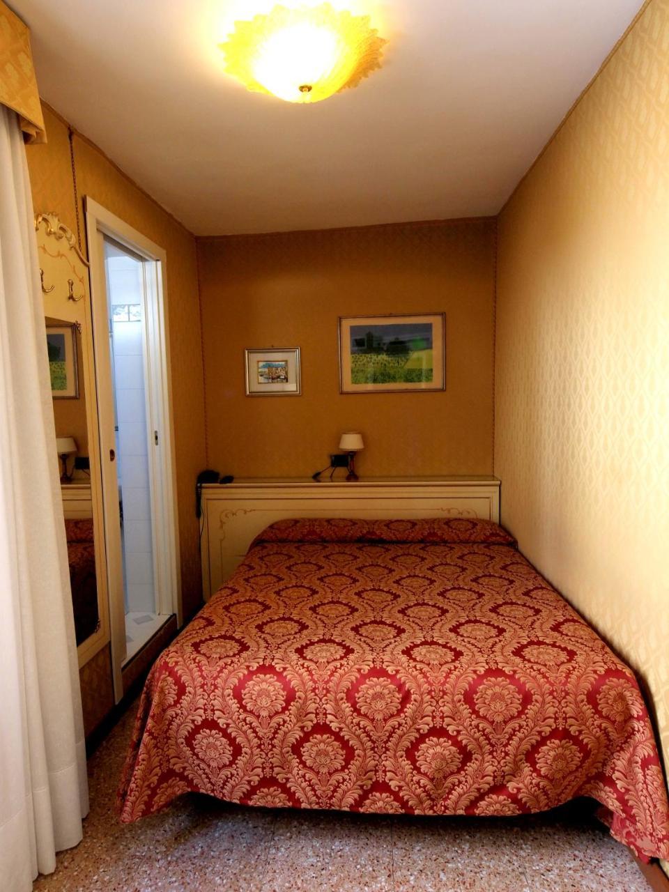 Hotel Mignon
