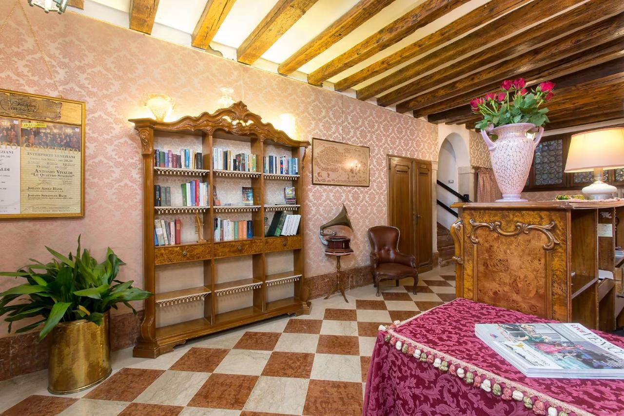 Hotel Mezzo Pozzo Venetië