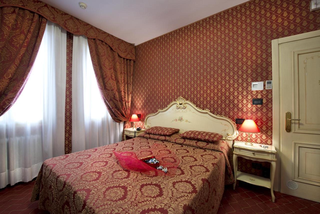 Hotel Mignon 3*