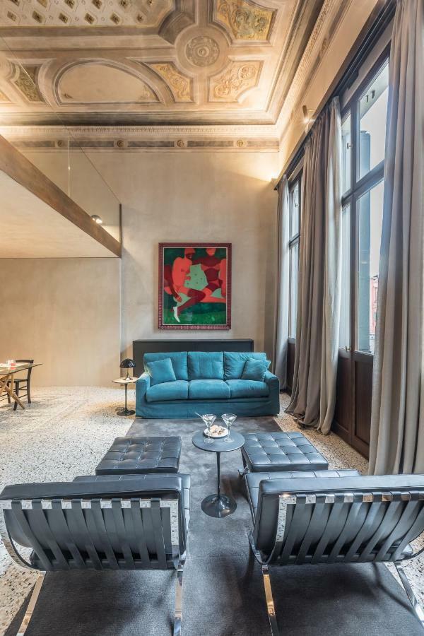 Exquisite Pied-a-terre With Balcony Appartamento Venezia