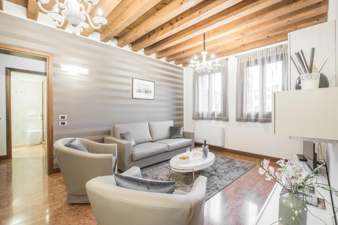 Ca' Del Monastero 6 Collection Chic For 4 Guests With Lift Appartement Venetië