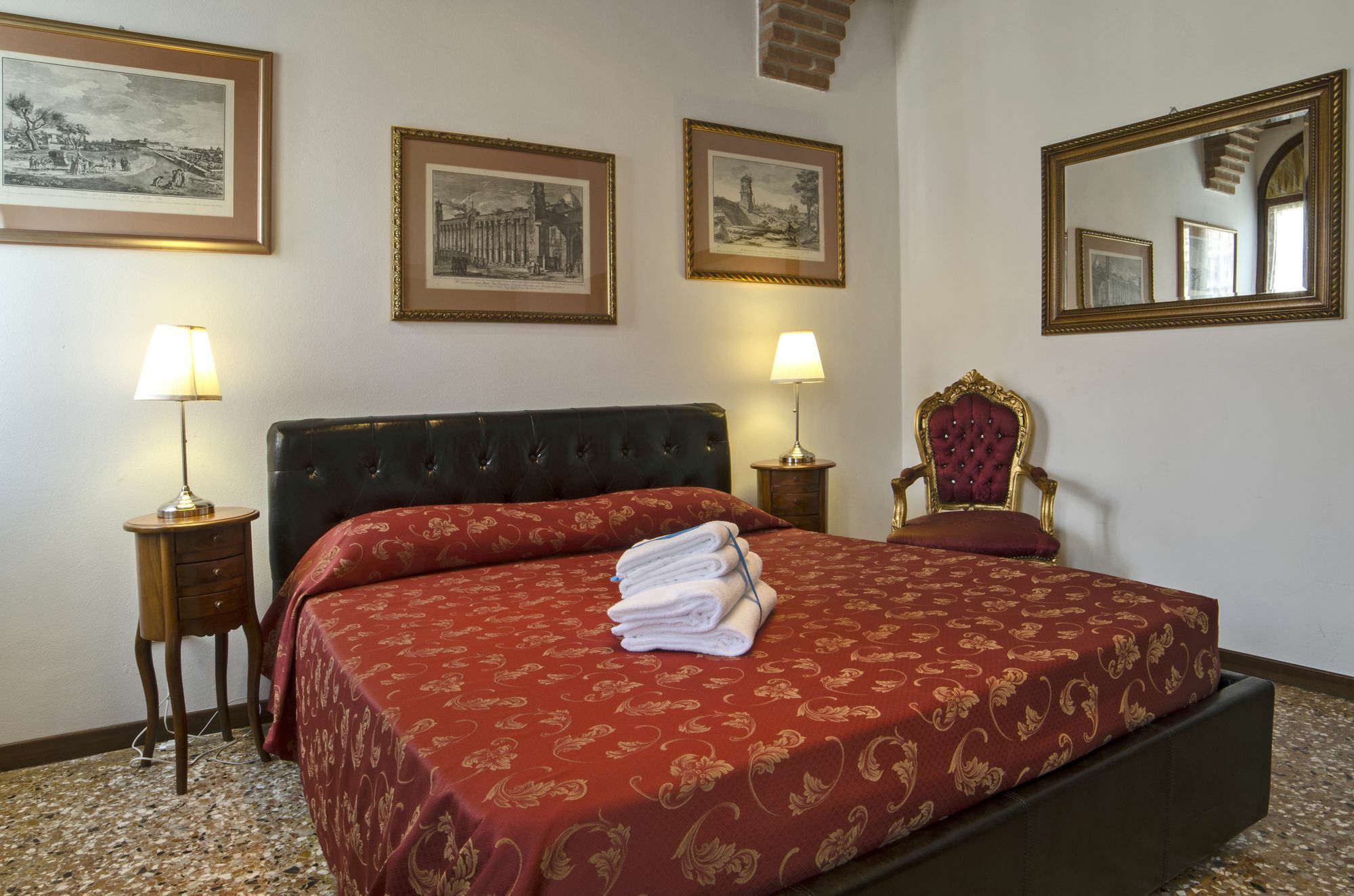 Couette-café Ca' Santo Spirito 2*