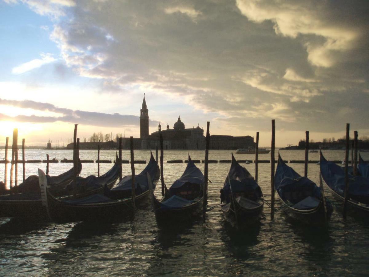 Essence Of * Venedig