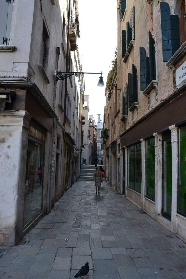 Castello 5888 B, Santa Marina, Calle Marcello, Canale Venedig