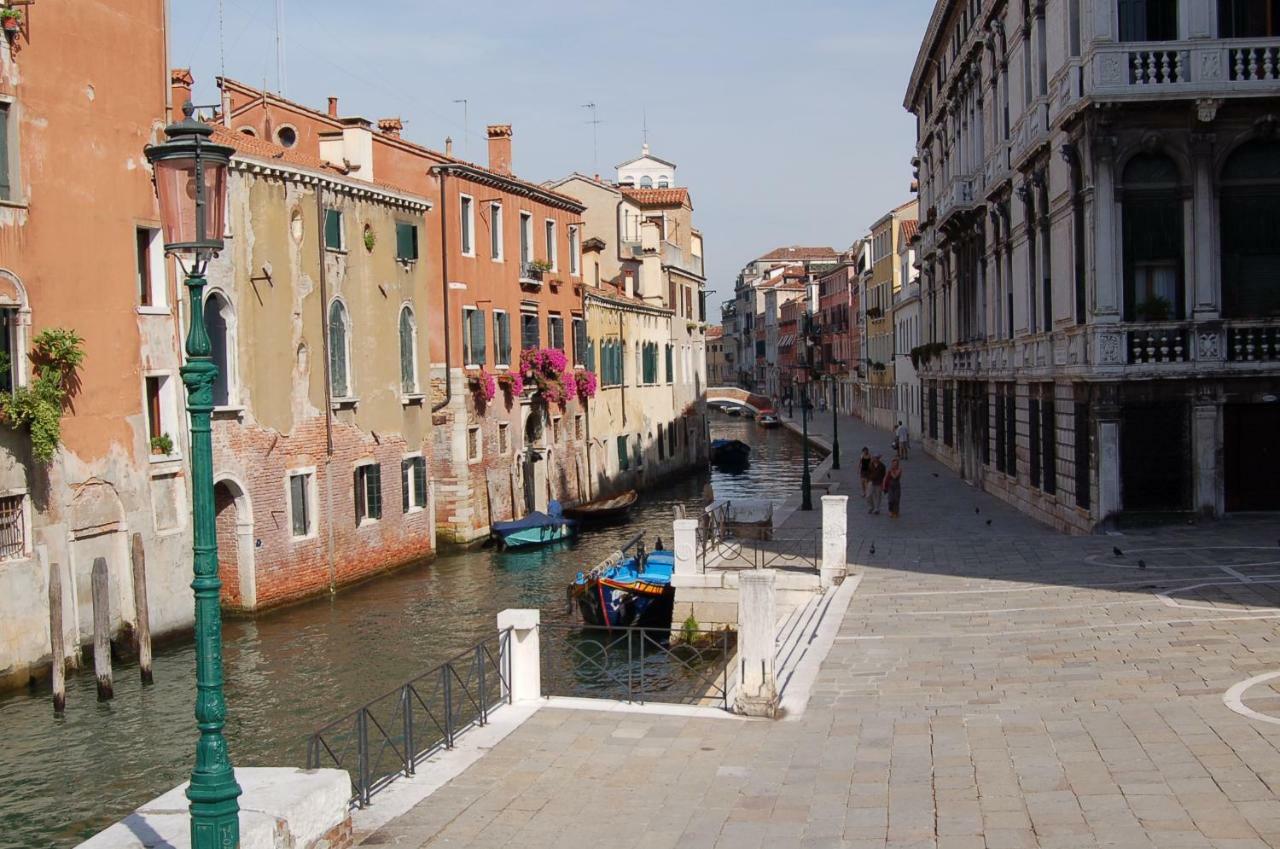 Apartment Castello 5888 B, Santa Marina, Calle Marcello, Canale Venedig