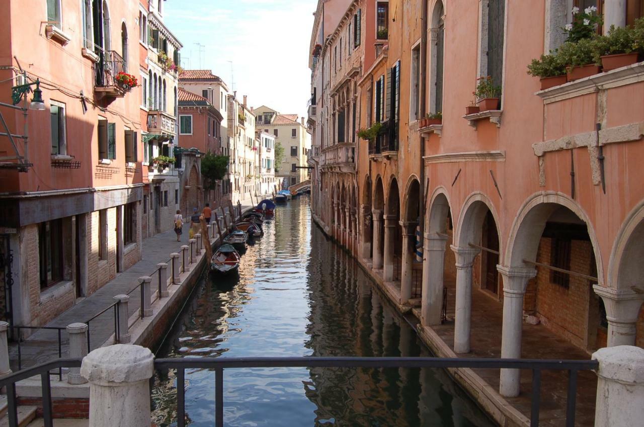 Castello 5888 B, Santa Marina, Calle Marcello, Canale Venedig