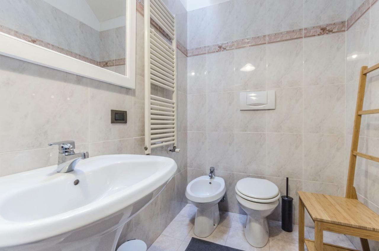 Maurizio House - Near The Train Station Appartement