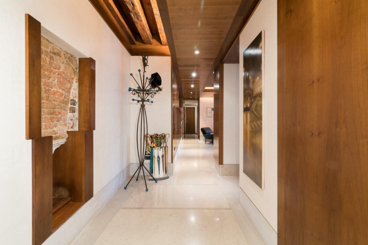 Casa Flavia Ai Morosini - Luxury With Canal View Ferienhaus Venedig