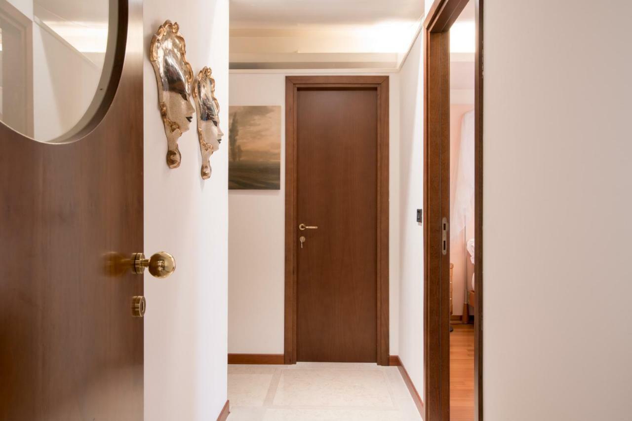Ferienhaus Casa Flavia Ai Morosini - Luxury With Canal View Venedig