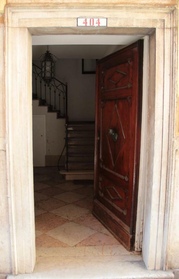 Apartment Venetian Mood Bianco