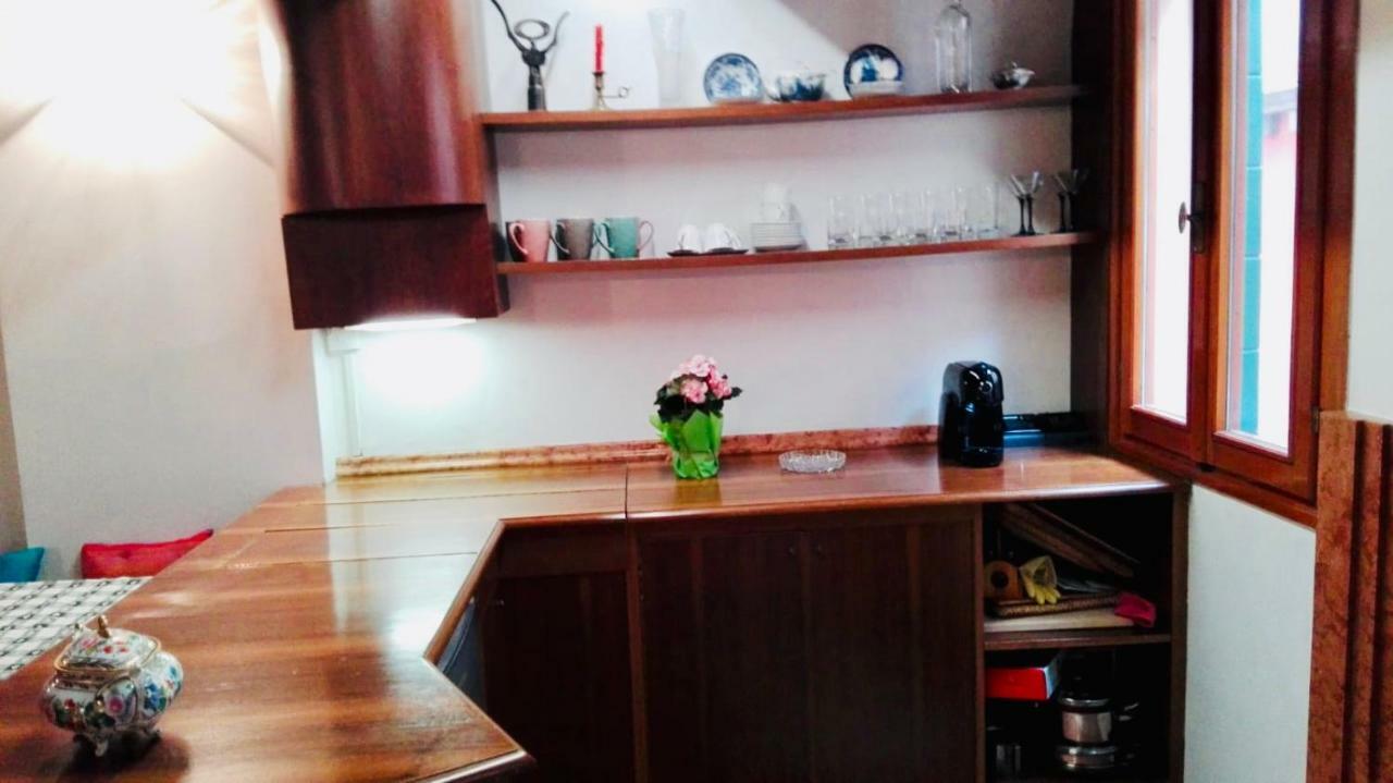 Calle Del Forno Apartment
