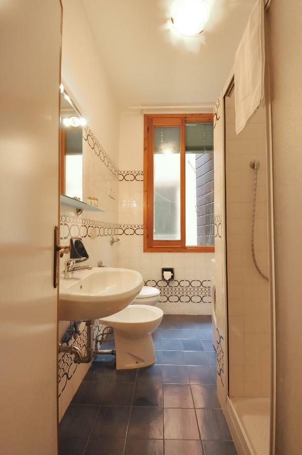 Venetian Mood Bianco Apartment Venedig