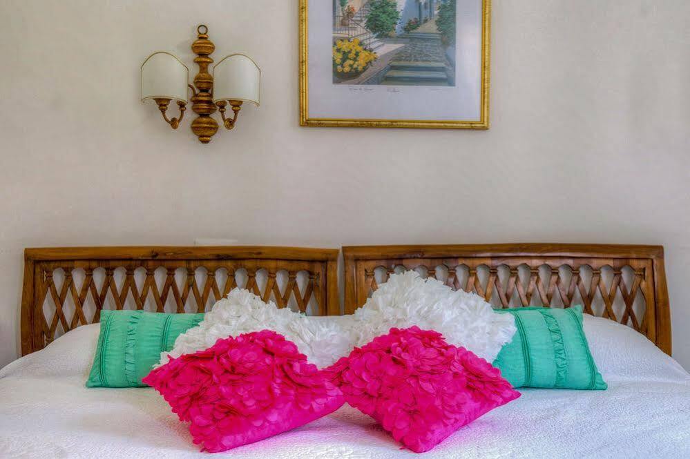 De L'osmarin Suites Affittacamere