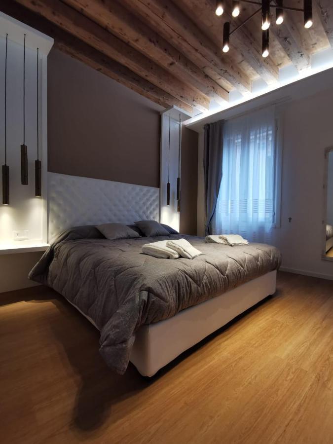 Deluxe 3 Bedrooom Flat In Rialto Appartement *