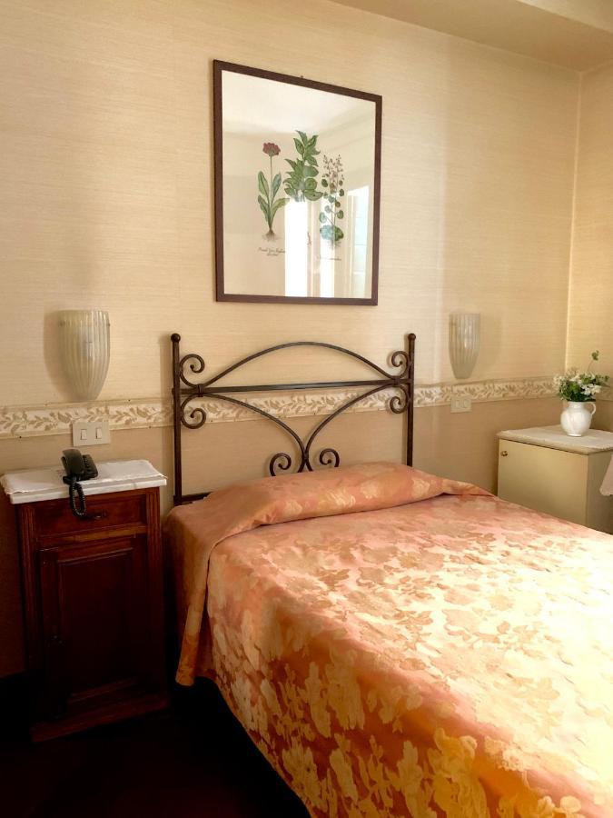 La Calcina Hotel