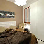 Rialto Deluxe Apartments