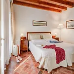 Master Venice Apartments