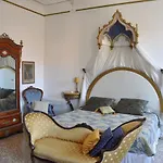 La Chambre D\'Ella