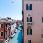 Rialto Palace Apartments