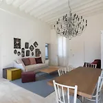 Infinite House Guglie