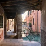 Ca\' Zora Apartments